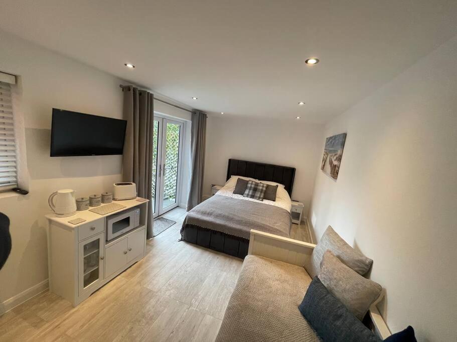 Modern Stylish Studio Flat Near Leigh On Sea. Hadleigh  Εξωτερικό φωτογραφία
