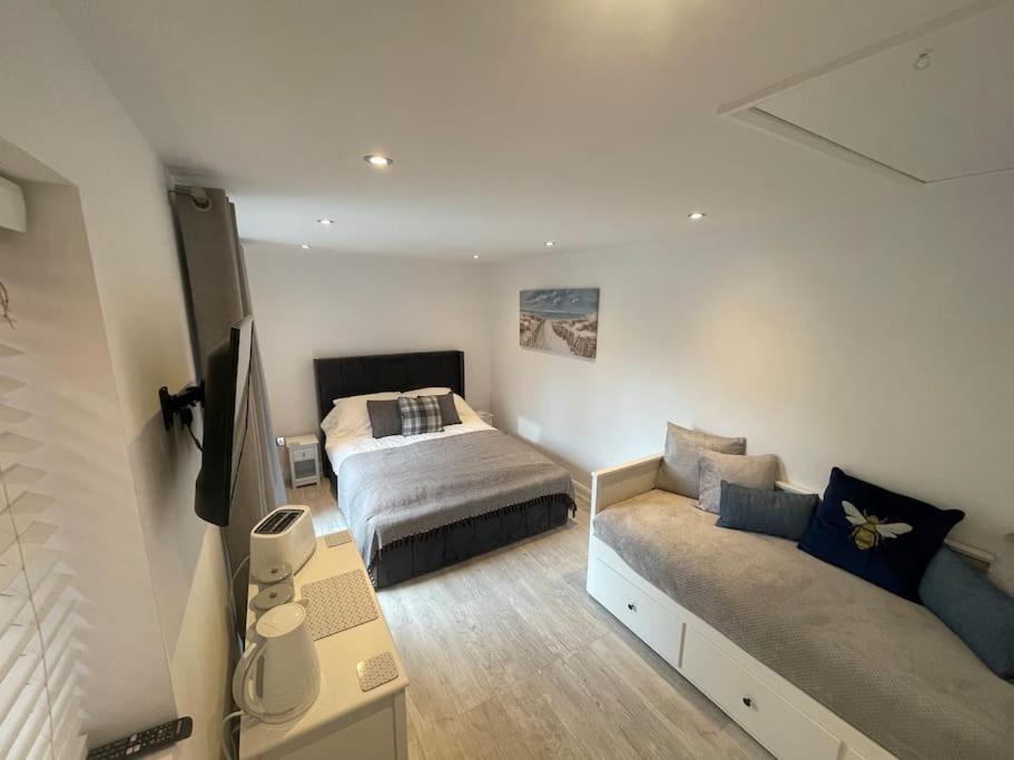 Modern Stylish Studio Flat Near Leigh On Sea. Hadleigh  Εξωτερικό φωτογραφία